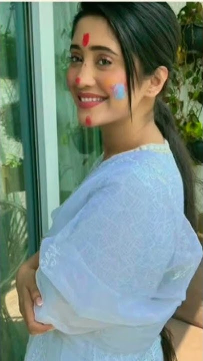 shivangi joshi its holi