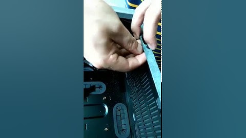 Installation of a tempered glass side panel on a W2 - step 4