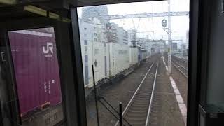 神戸－元町間　ＥＦ２００の牽く貨物列車との並走