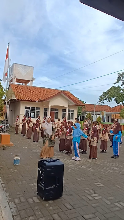 do do mi fa sol gemu fa mi re | Senam maumere bersama ibu Kepala Sekolah #senam #senampagi