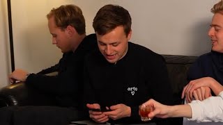 Robbie Wordt Gebeld Door Juultje