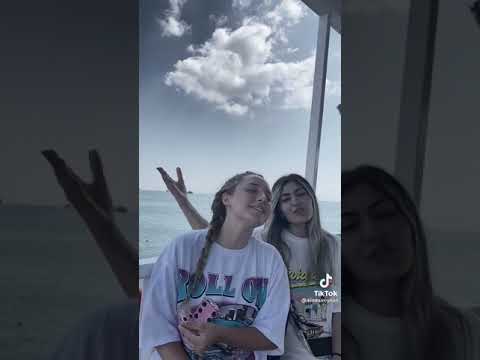 Kimbureyhan & Merve Uyanık Feribottaki İnsanlara Şarkı Söylüyorlar #Shorts#Yeni#TikTok