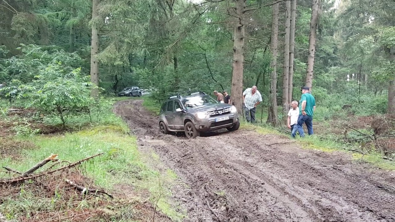 Dacia Duster mud Terrain DoB17