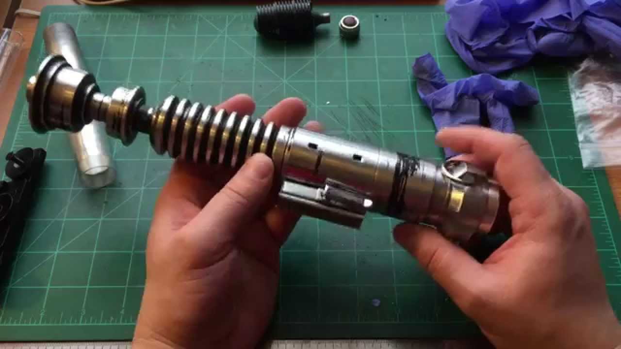 luke skywalker v2 lightsaber