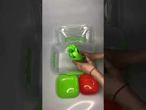 Набір посуду для пікніка пластиковий на 12 персон (73 предмети: тарілки, ложки, виделки, склянки), видео 1