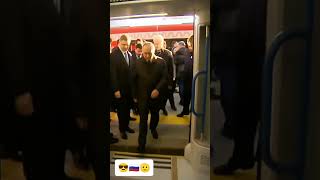 Presiden Putin masuk dengan sikapnya🇷🇺🫡#youtubeshorts #shorts #president #attitude #entry #putin ...