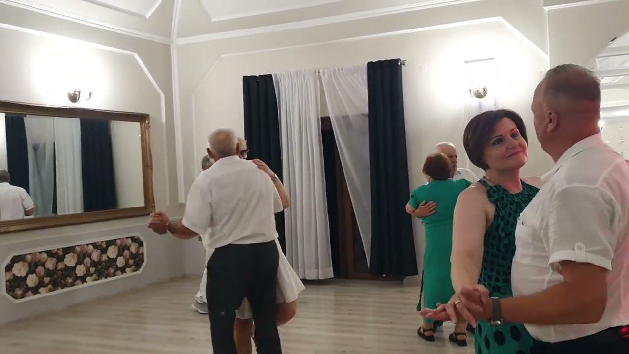 20 lipca 2024 potańcówka w fantastycznym klimacie z Kapelą Ronald Band w Złotym Dworze