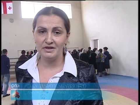 საქართველოს პარლამენტის თავმჯდომარე გორში და ქარელში მხარდაჭერებს შეხვდა