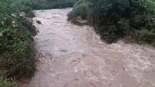 Riacho dos Dormentes, entre Portalegre e Viçosa. Muita chuva na Serra do RN