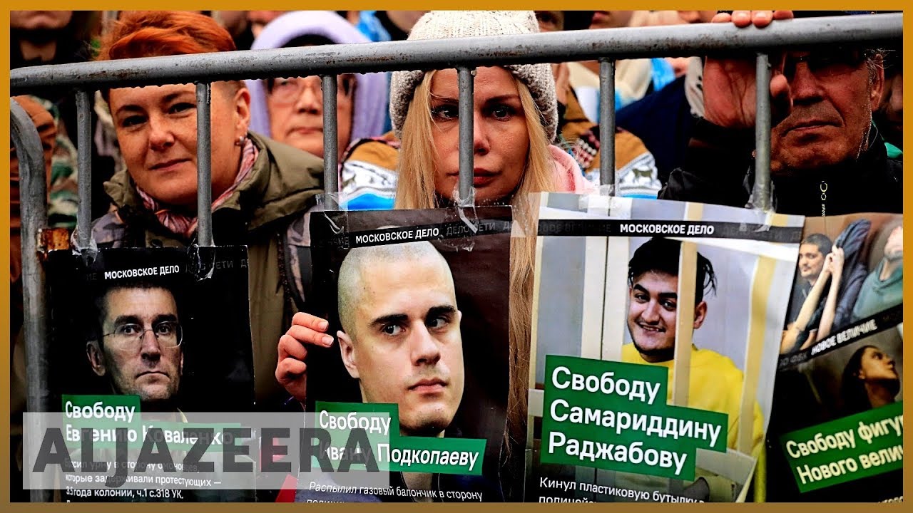 aljazeera english logo Thousands rally in Moscow to demand release of jailed protesters