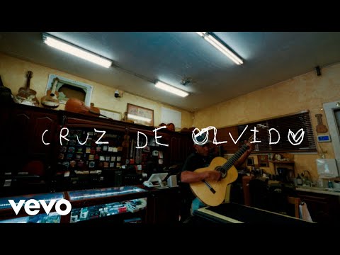 Becky G - CRUZ DE OLVIDO (Lyric Video)