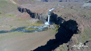 Cascada Waterfall Arcoiris, región del Maule, Chile, Drone 4K