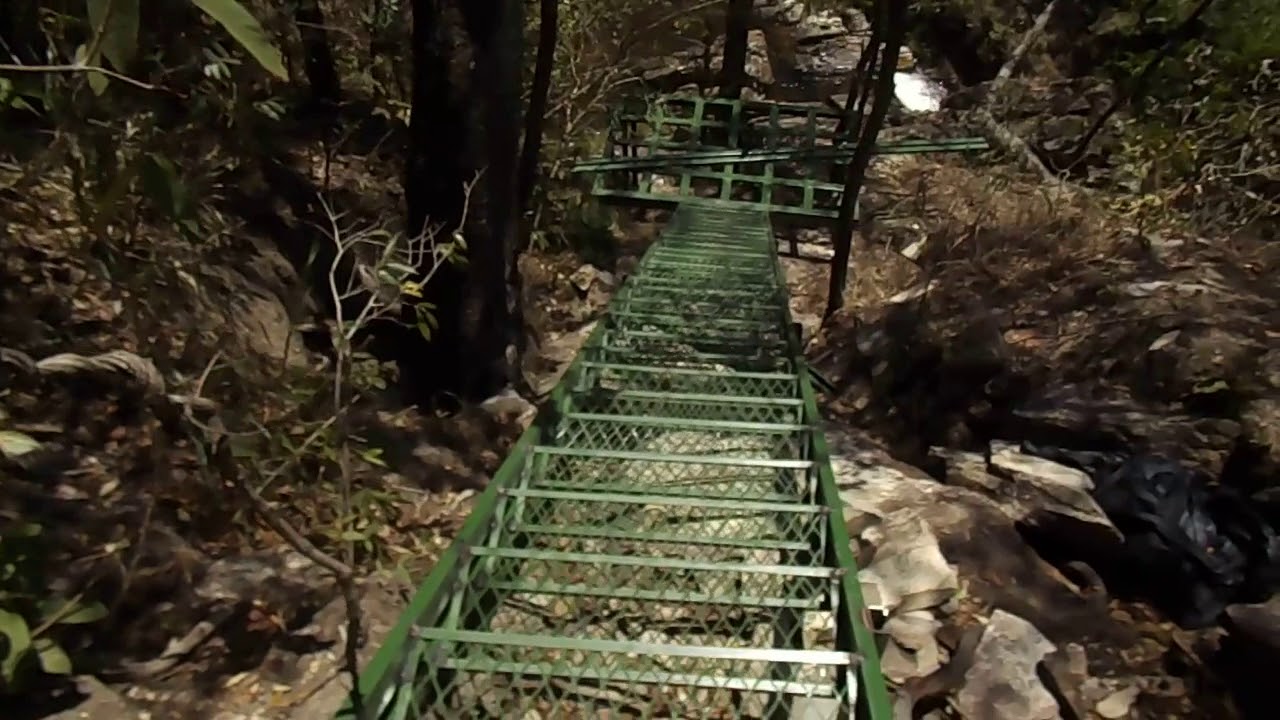 Acesso para cachoeira na Pousada Vale do Céu com Rotas do Mundo 26