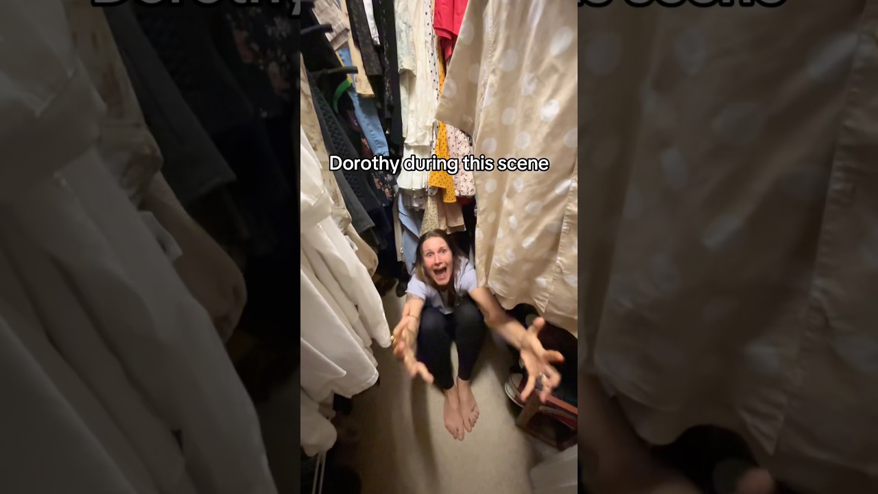 somebody help her! #wicked