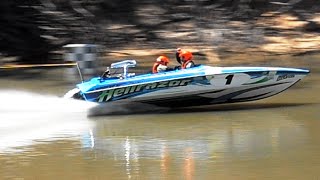 HELLRAZOR winning the 2015 Southern 80 Water Ski Race in a New Record 29.43 minutes