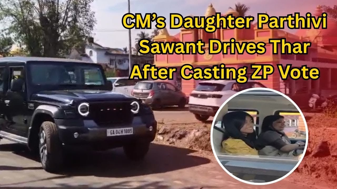 Дочь главного министра Партиви Савант едет на автомобиле Thar после голосования в окружном совете.