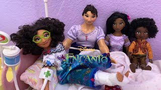 Disney Encanto Family Mirabel breaks her leg !