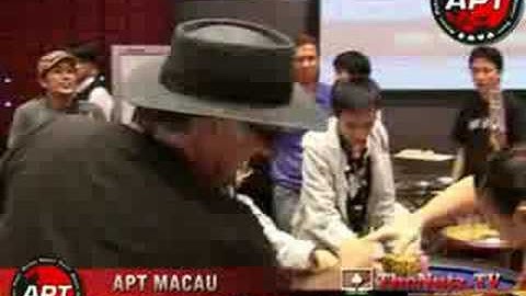 APT Macau  Coleman 10th and Casey doubles through