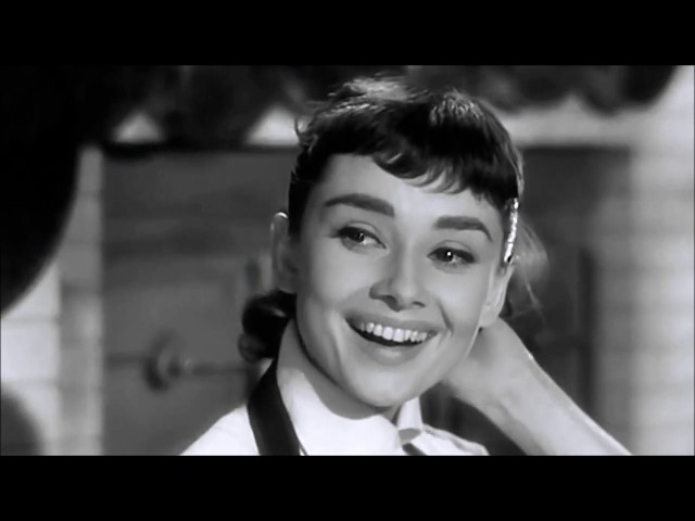 Audrey Hepburn  -  Gimme Just A Little Smile class=