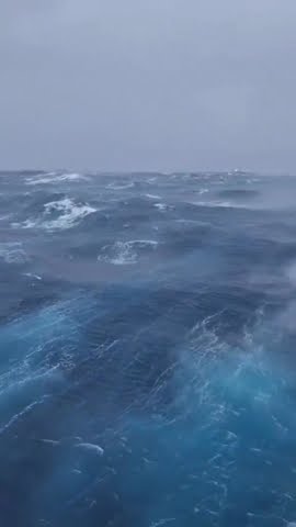 Heavy waves in the indian Ocean , tidal waves