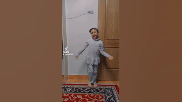 ماشيه بتدلع 