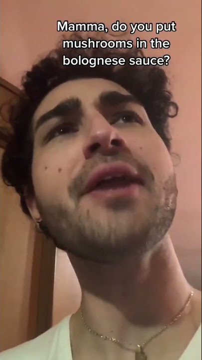 Asking Italian Mom if mushrooms go into Bolognese sauce