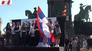 Веселится сербский род. Бамби (Сербия). День Победы в Вене 2024. Площадь Марии Терезии. Австрия