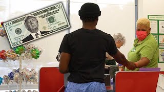 Using Obviously Fake Money Prank! screenshot 4