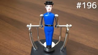 体操選手が大技連発！Men's gymnastics toy. iron bar