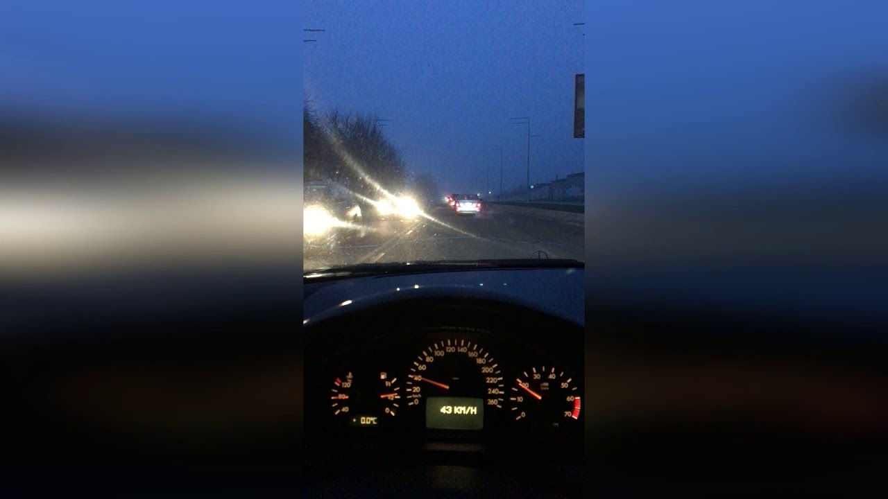 W210 где аккумулятор
