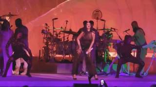 12 Rihanna - We Found Love / How Deep Is Your Love & Where Have You Been (The ANTi World Tour DVD)