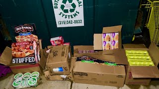 DUMPSTER DIVING - Found Boxes FULL of FREE Food!