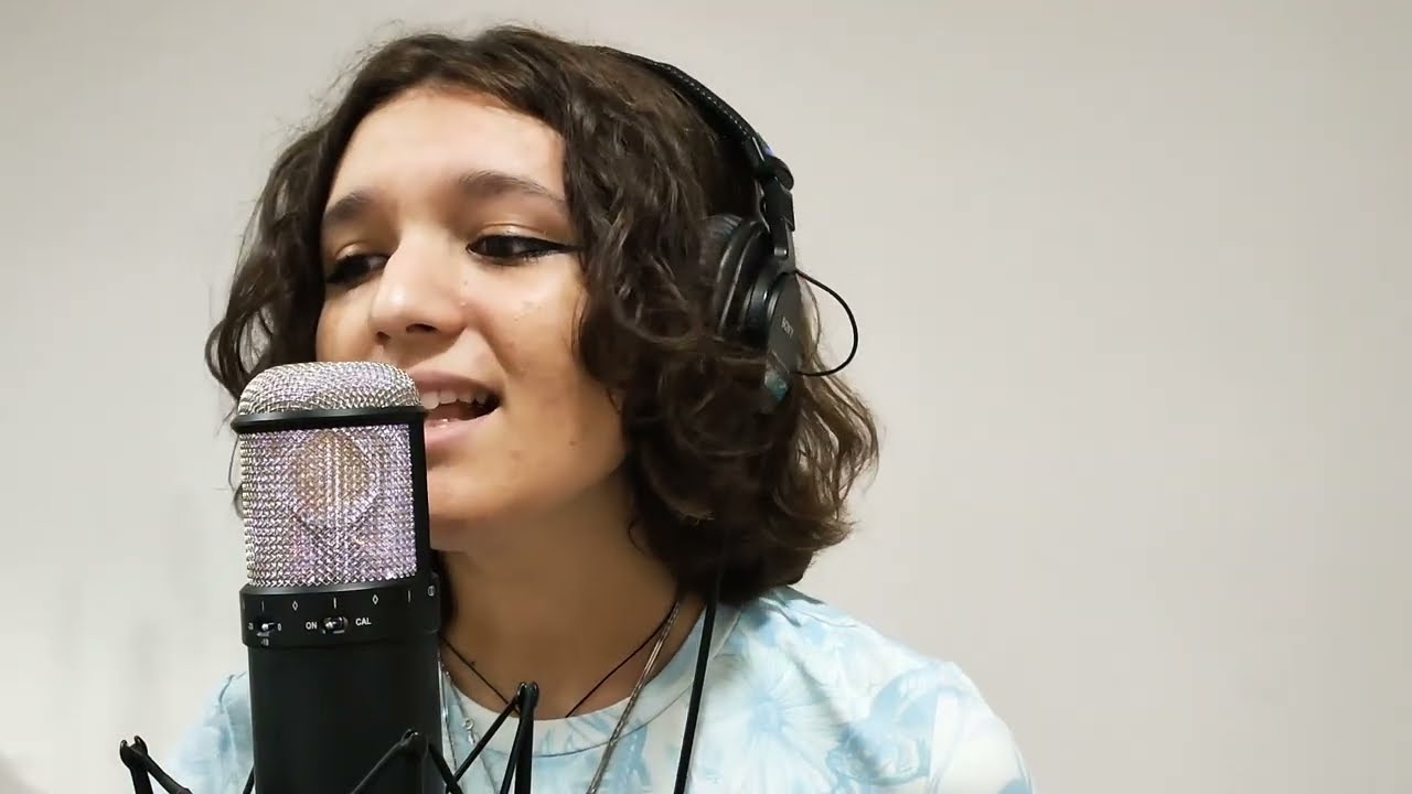 Guarda Dalila - Stringimi Ancora su YouTube Guarda Dalila - Stringimi Ancora su YouTube