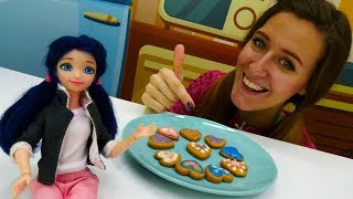 Cocina para niños. Las Galletas Navideñas para Marinette y Adrian.