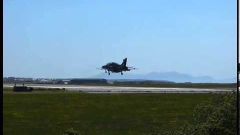 BAe Hawk T.2 Landing at RAF Valley