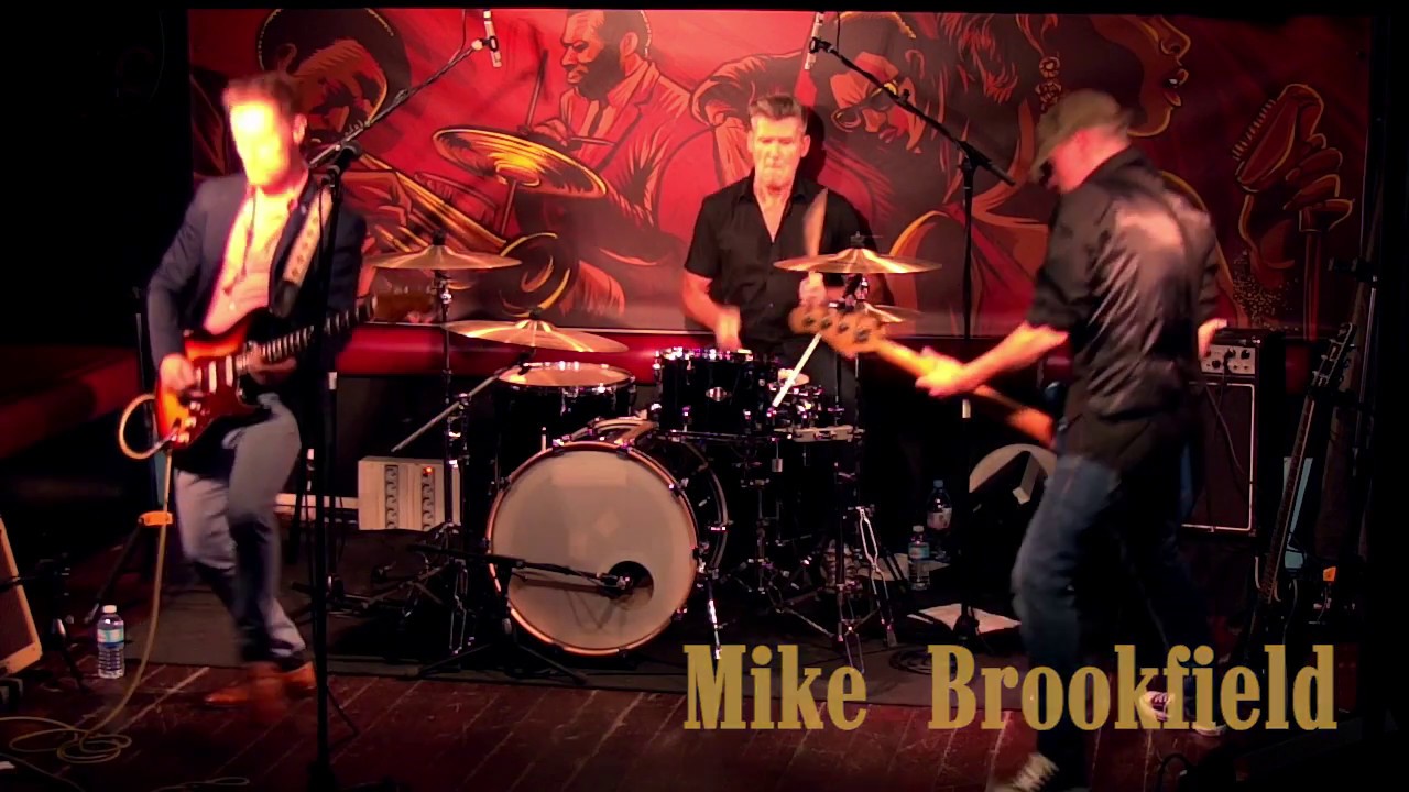 //Mike Brookfield@La Chapelle - 13/10/16\\