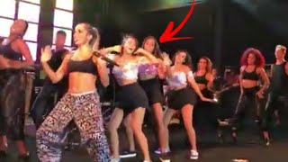 Mc Loma no show da Anitta cantando Envolvimento 👯‍♀️