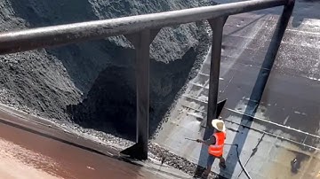 Barge unloading 4600 tons of coal - Part 2 - Smooth flow - Vlog of work on the barge