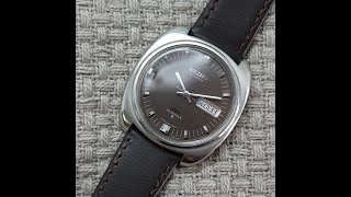 1970 Seiko DX men's automatic vintage watch with brown dial.  Model reference 6106-8480