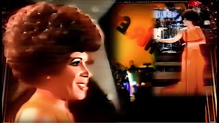Shirley Bassey - GOLDFINGER / You Take My Heart Away "From Rocky" (1978 Live in Sydney)