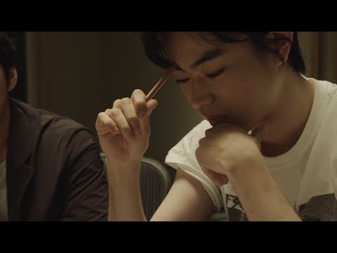 菅田将暉、DARSの歌を唄う　レコーディングにカメラが密着　『ダース』新TV-CM「DARS DAY SONG」篇