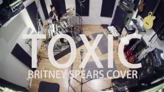 Video thumbnail of "Toxic (acoustic cover by Leo Moracchioli)"