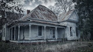 ABANDONED HOUSE SO HAUNTED NOBODY WILL ENTER - SHE DIED AND LEFT EVERYTHING INSIDE