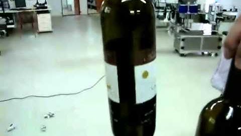 Automatic Labeling Machine for Wine Bottles