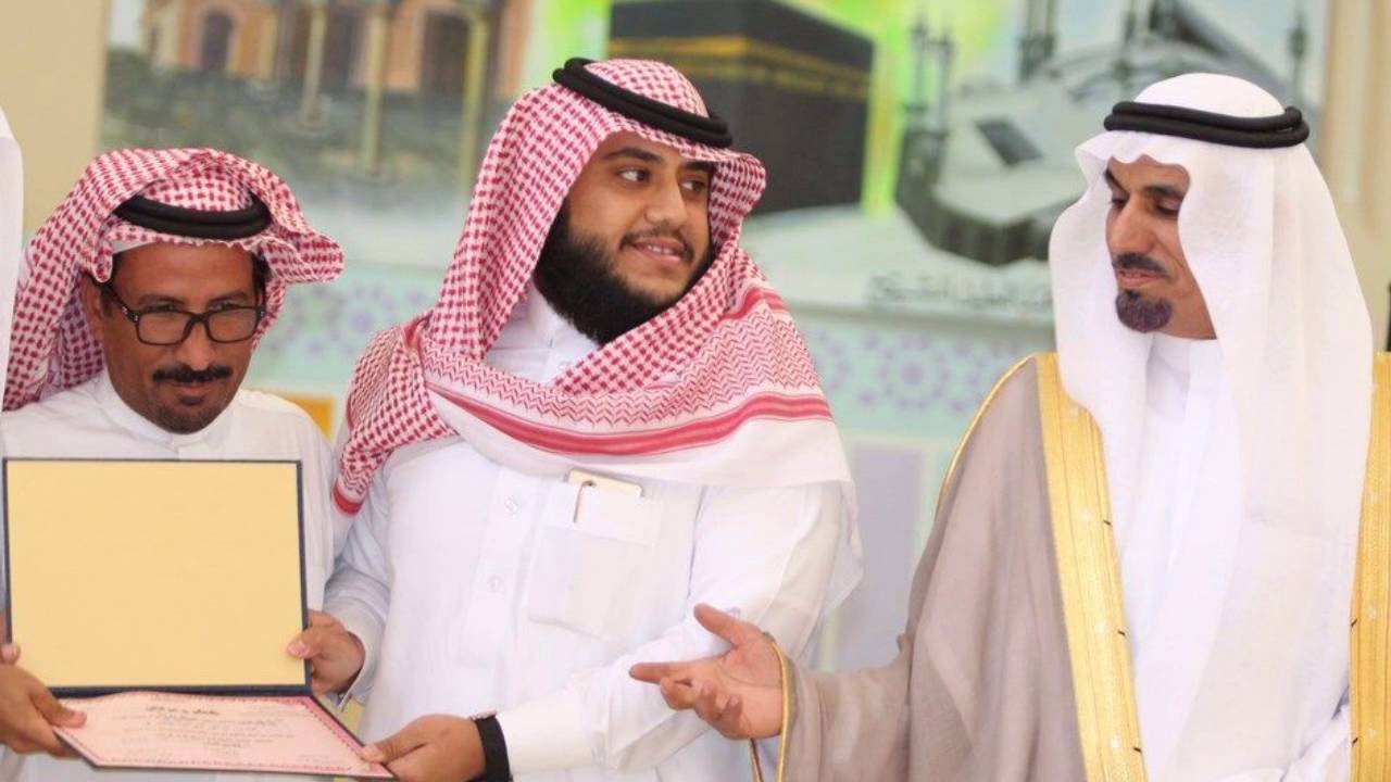 حفل تخريج الدفعة 34 من ثانوية خادم الحرمين الشريفين بالشماسية والربيعية لعام 1436 - 1437هـ