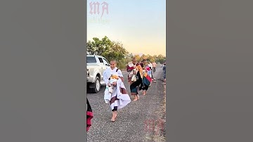 Sáng 20/12 Sư Minh Tạng cùng các huynh đệ khất thực vui vẻ tốt đẹp