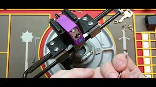 The One Handed Lock Challenge by ‪@LockpickingEngineer‬ #OneHandedChallenge