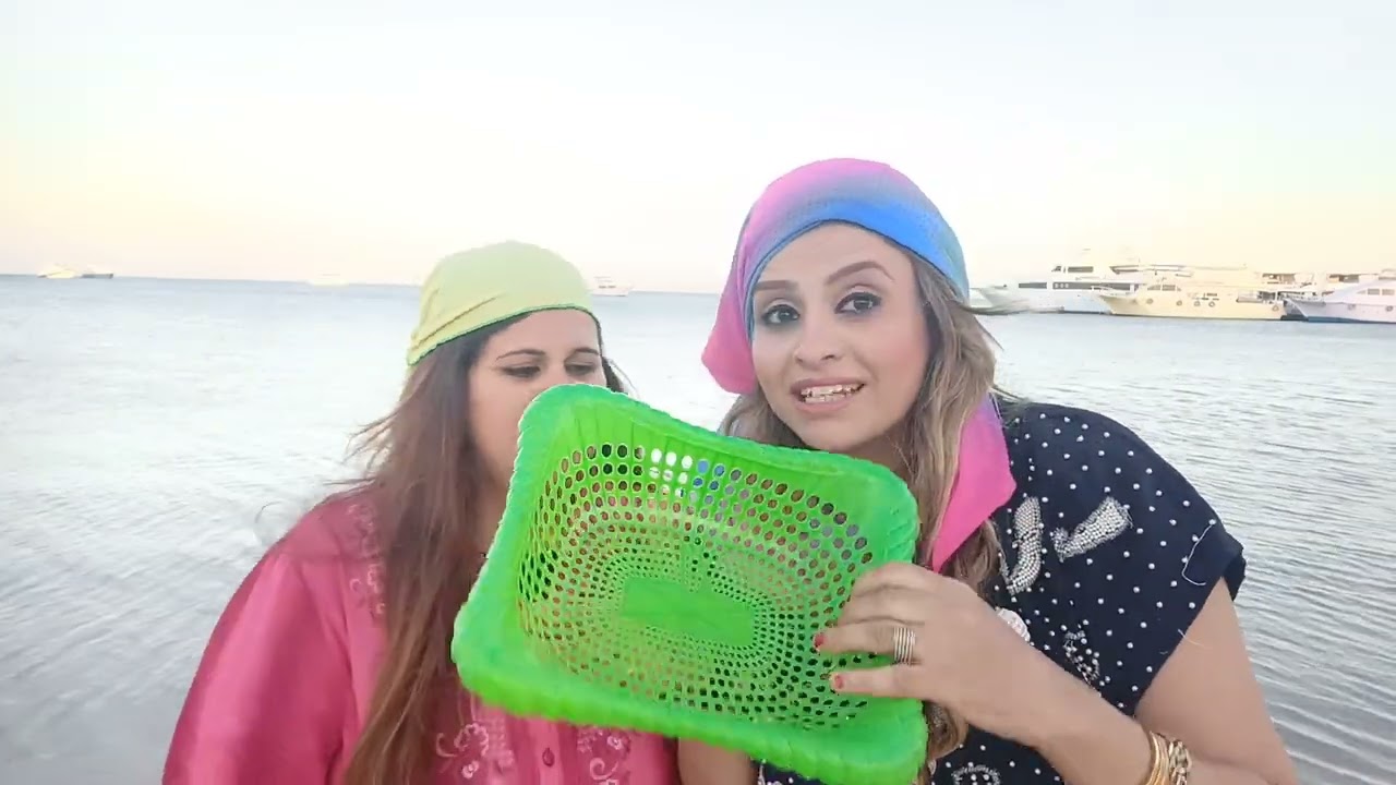 طنط حكيمه واختها فهيمه 🙈🙈🙈شوفوا فهيمه بتقول ايه على الكتاب المقدس؟؟؟؟؟؟؟؟؟