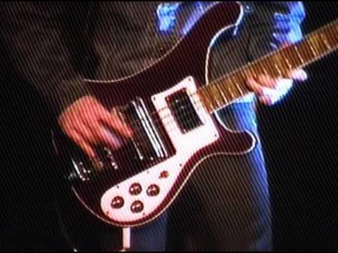 Cliff Burton bass solo Anesthesia Pulling Teeth (Metallica, live 1983)