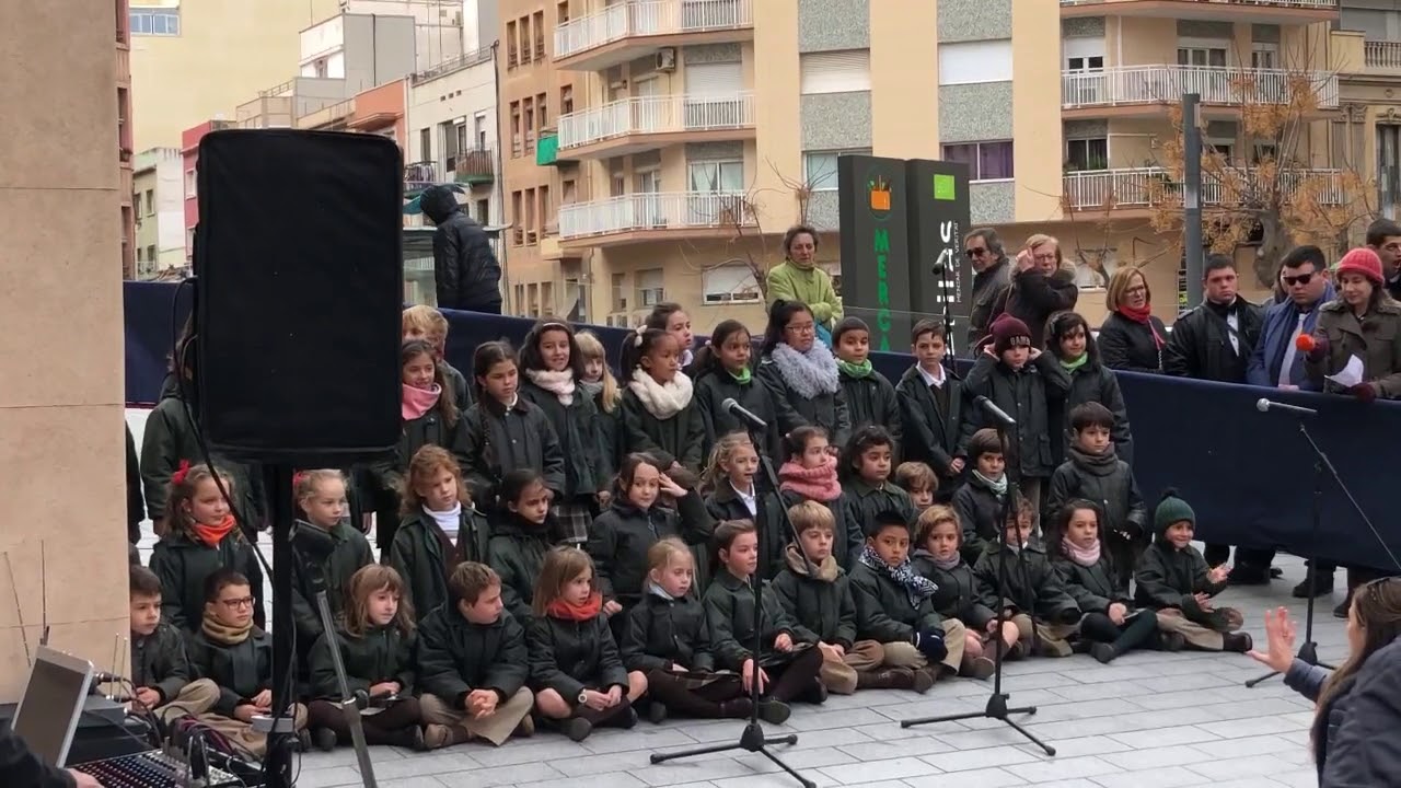 Nadales de 2n al Mercat Central. - YouTube